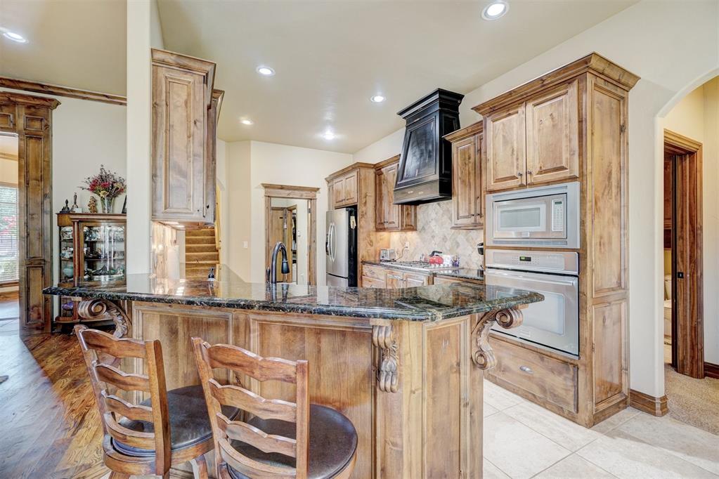 19832 Oakshire Drive Property Photo 10