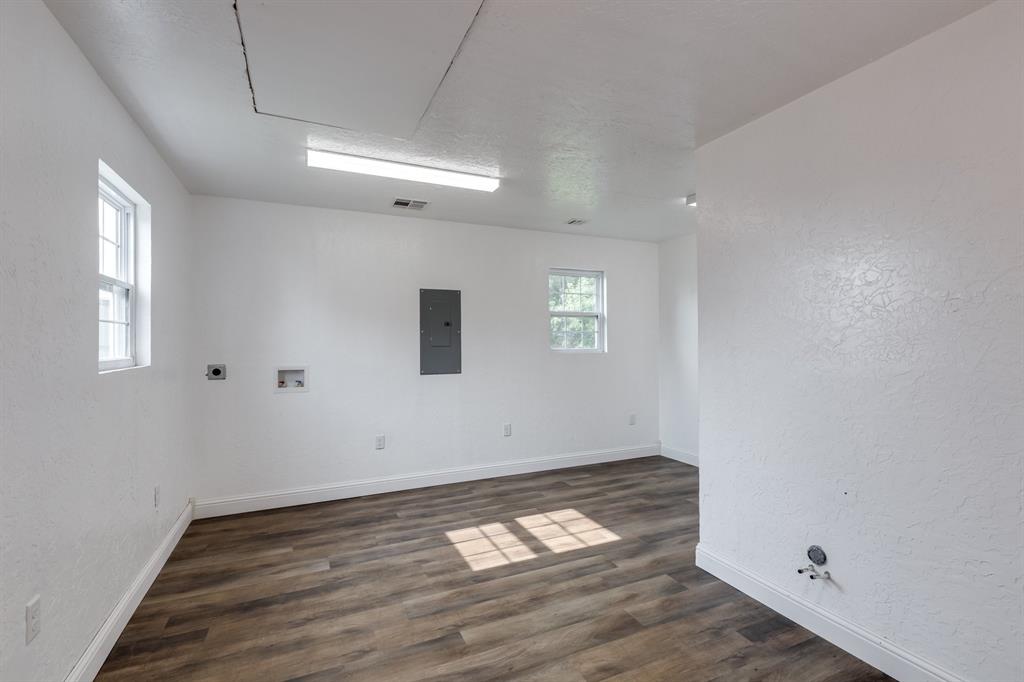 311 N Stanley Street Property Photo 13