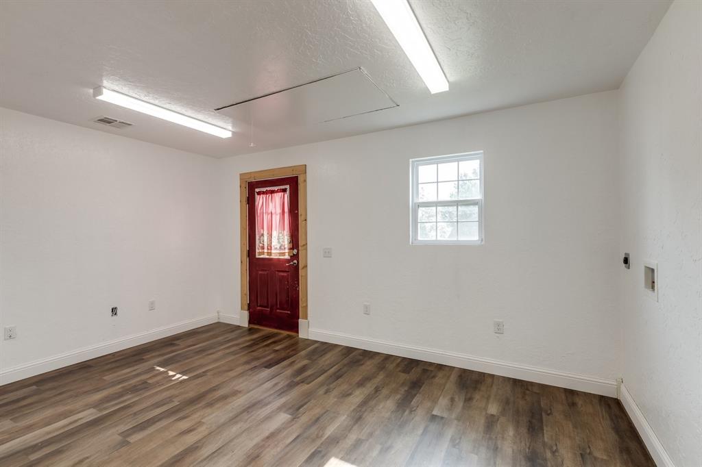 311 N Stanley Street Property Photo 14