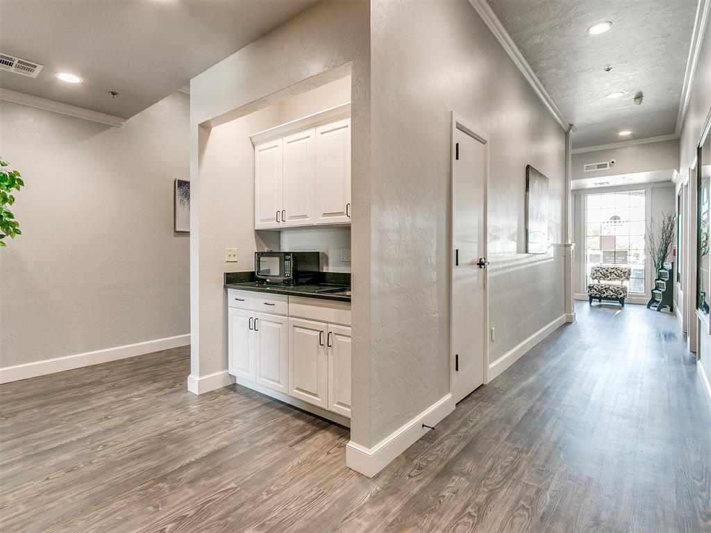 1703 Professional Circle Property Photo 7