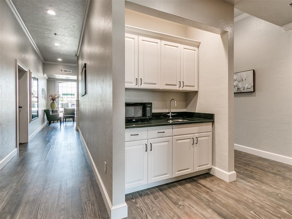 1703 Professional Circle Property Photo 8