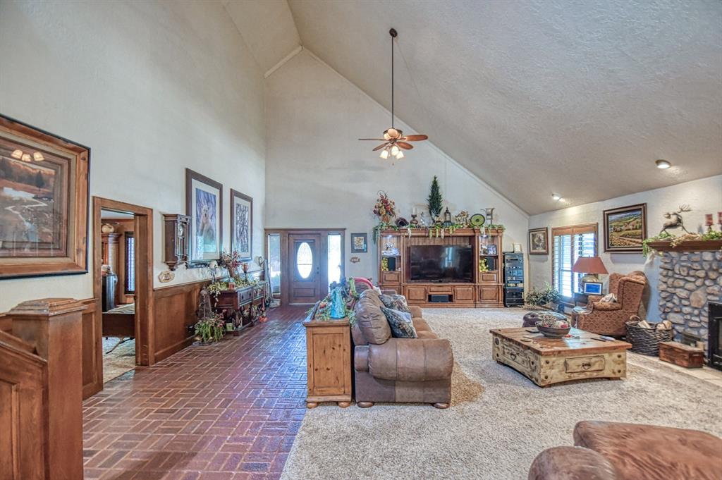 1303 Bryant Circle Property Photo 9