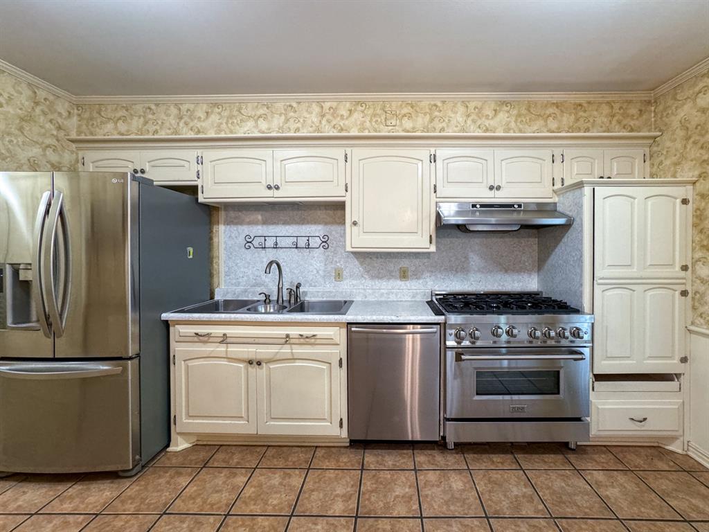 1218 Benson Drive Property Photo 16