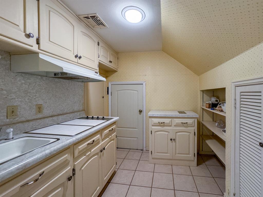 1218 Benson Drive Property Photo 31