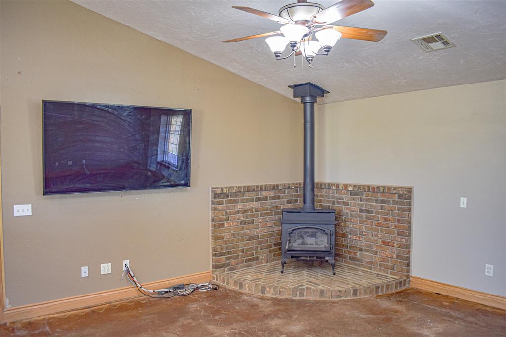19945 E 1270 Road Property Photo 11
