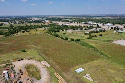Pikes Peak Road Property Photo