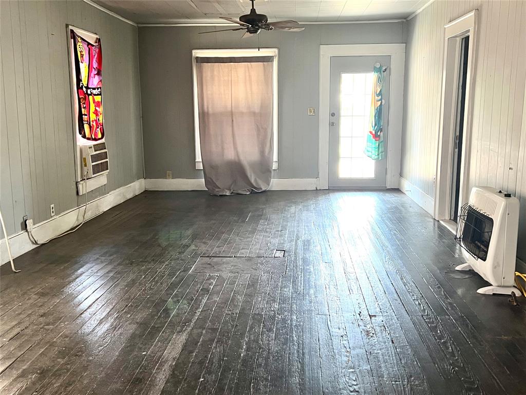 313 W Elm Avenue Property Photo 3