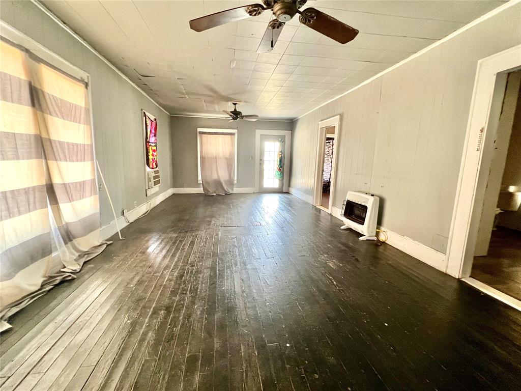 313 W Elm Avenue Property Photo 4