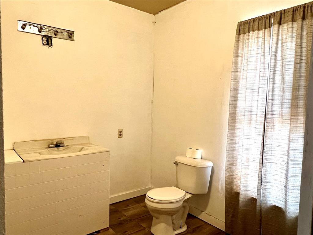 313 W Elm Avenue Property Photo 9