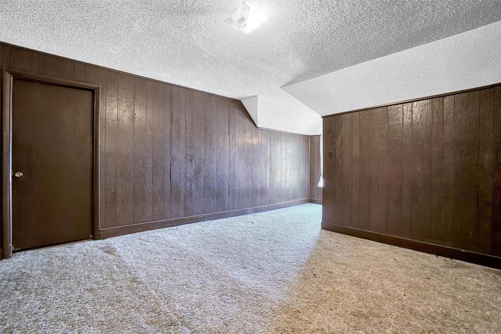 107 S Broadway Avenue Property Photo 24