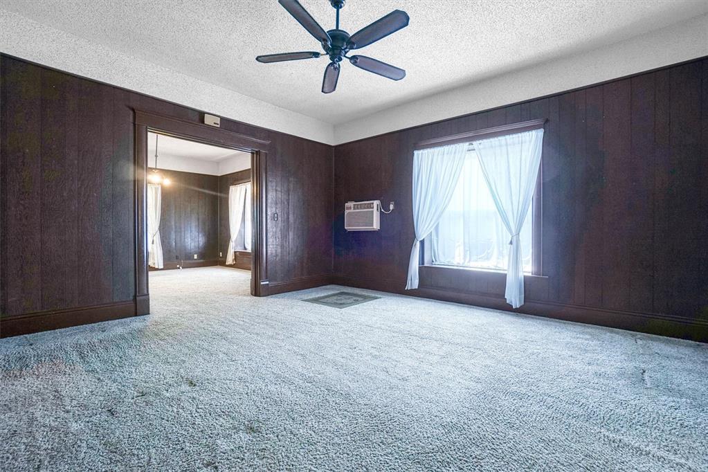 107 S Broadway Avenue Property Photo 37