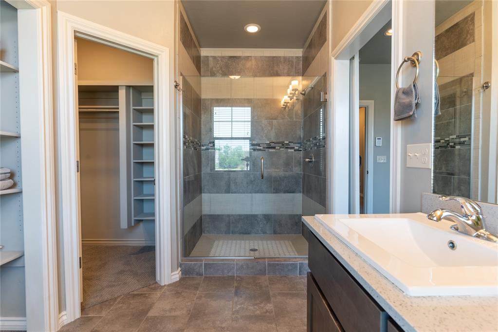 557 S Fretz Avenue Property Photo 10