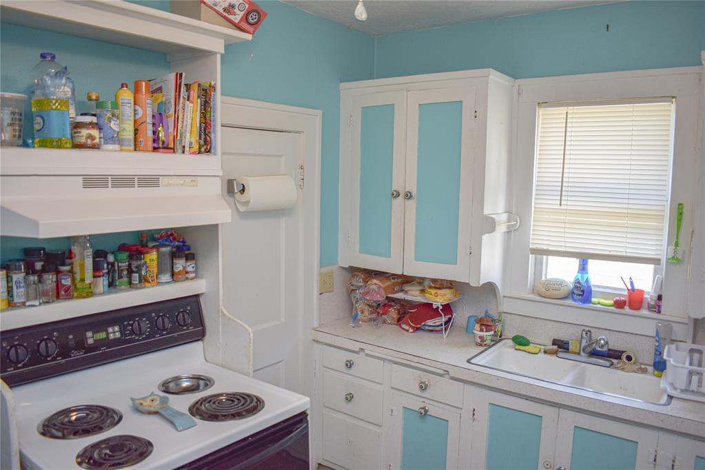 309 S Oliver Avenue Property Photo 8