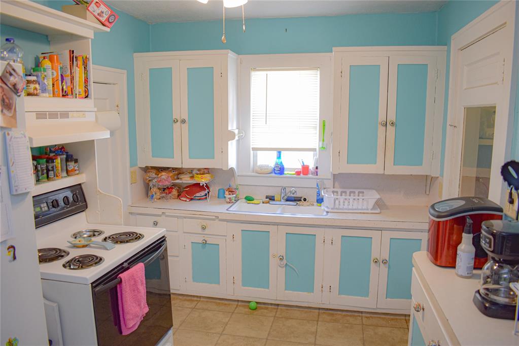 309 S Oliver Avenue Property Photo 9