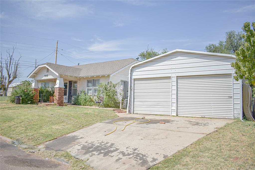 309 S Oliver Avenue Property Photo 18