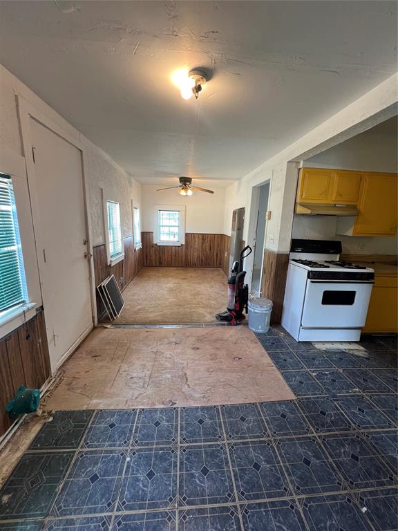 21 W 3rd Street Property Photo 23