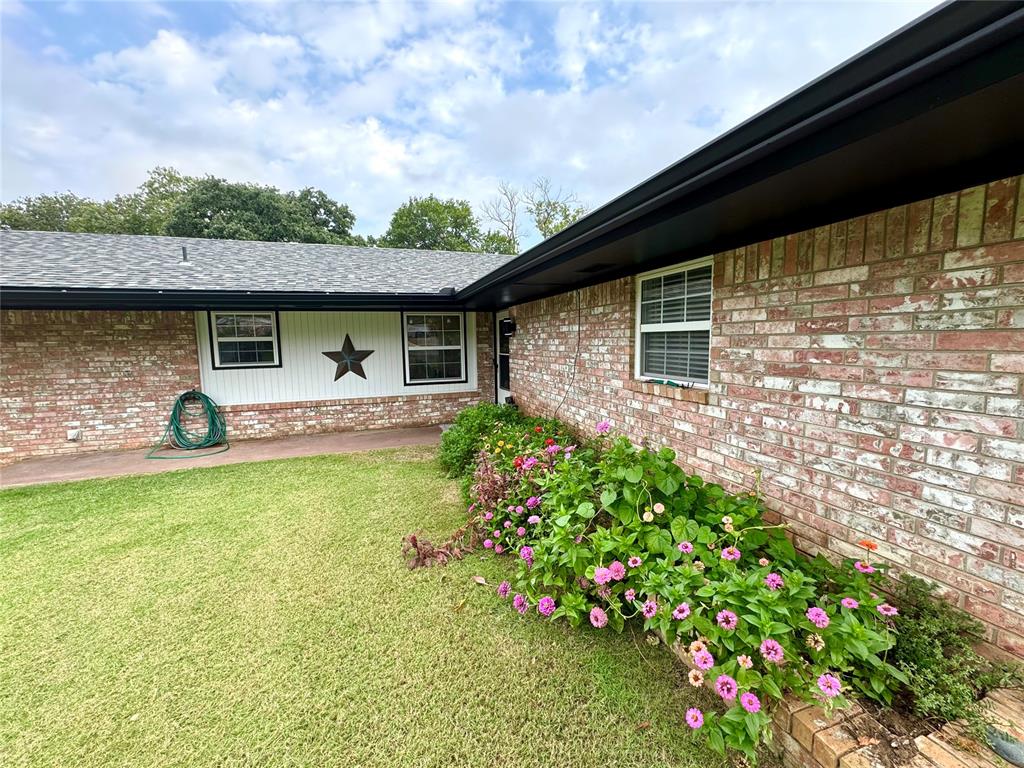 17 Tedford Way Property Photo 6