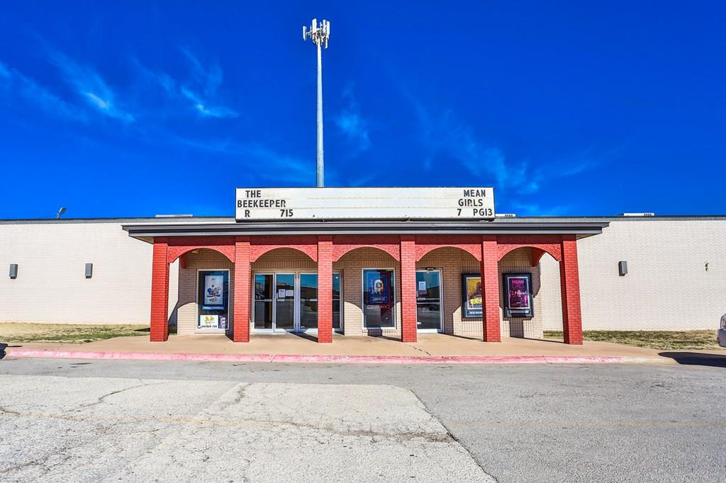 1907 Snyder Shopping Ctr Property Photo