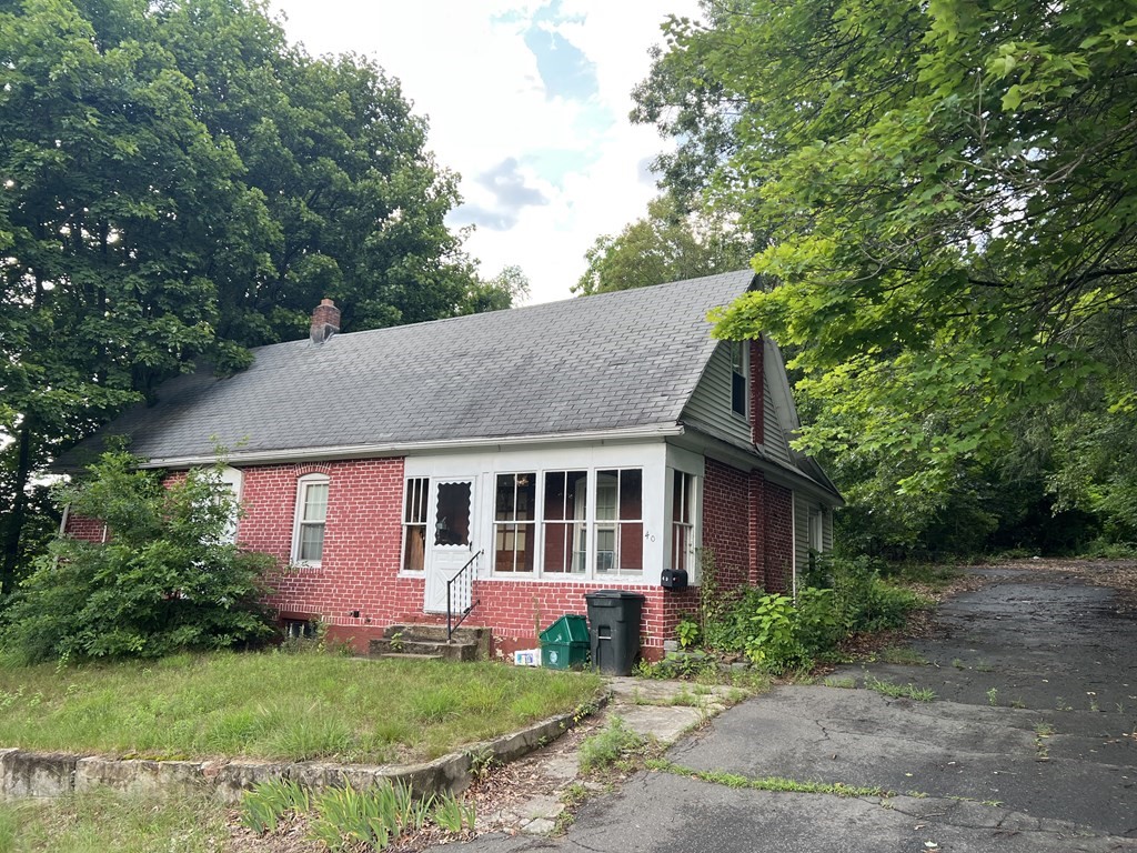 40 Spring Street Ext Property Photo 1