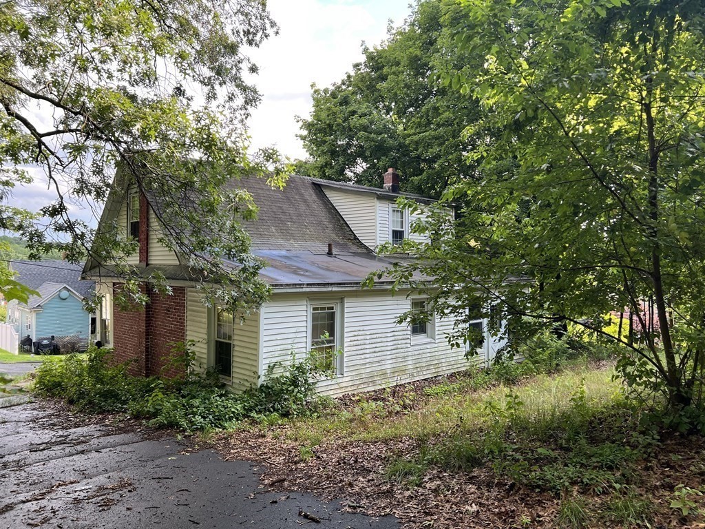 40 Spring Street Ext Property Photo 3