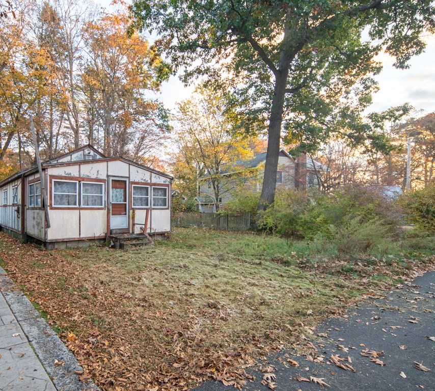 61 Beech St Property Photo 6