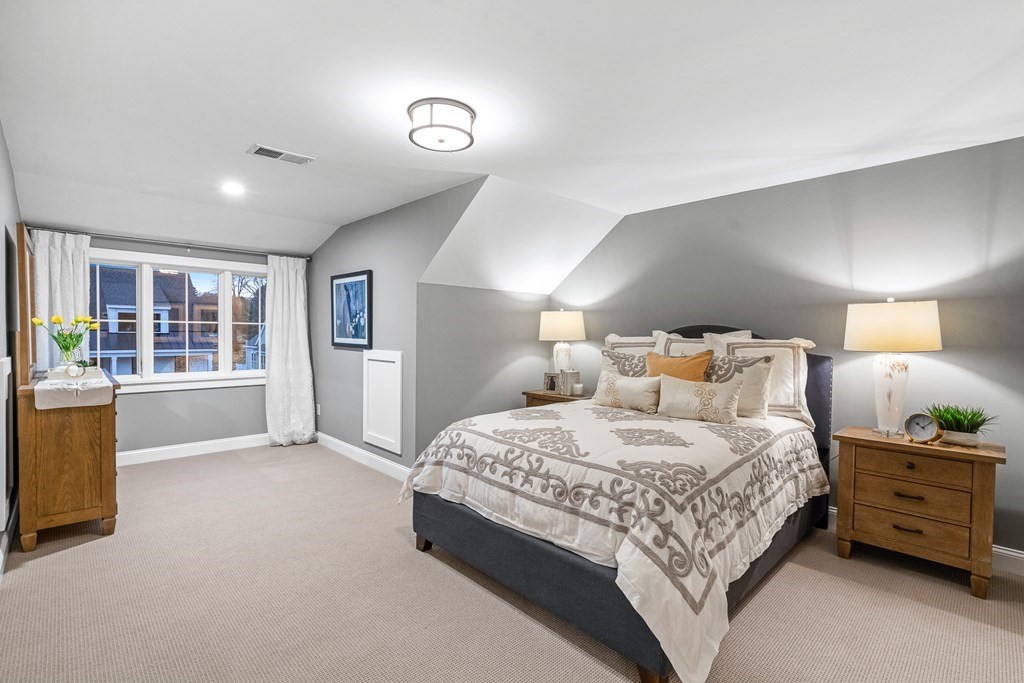 6 Pioneer Rd # 6 Property Photo 10