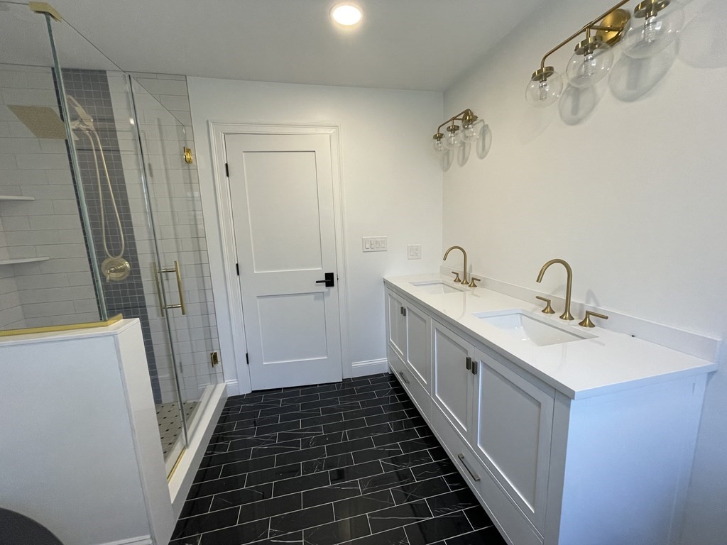 7 York Drive Property Photo 10