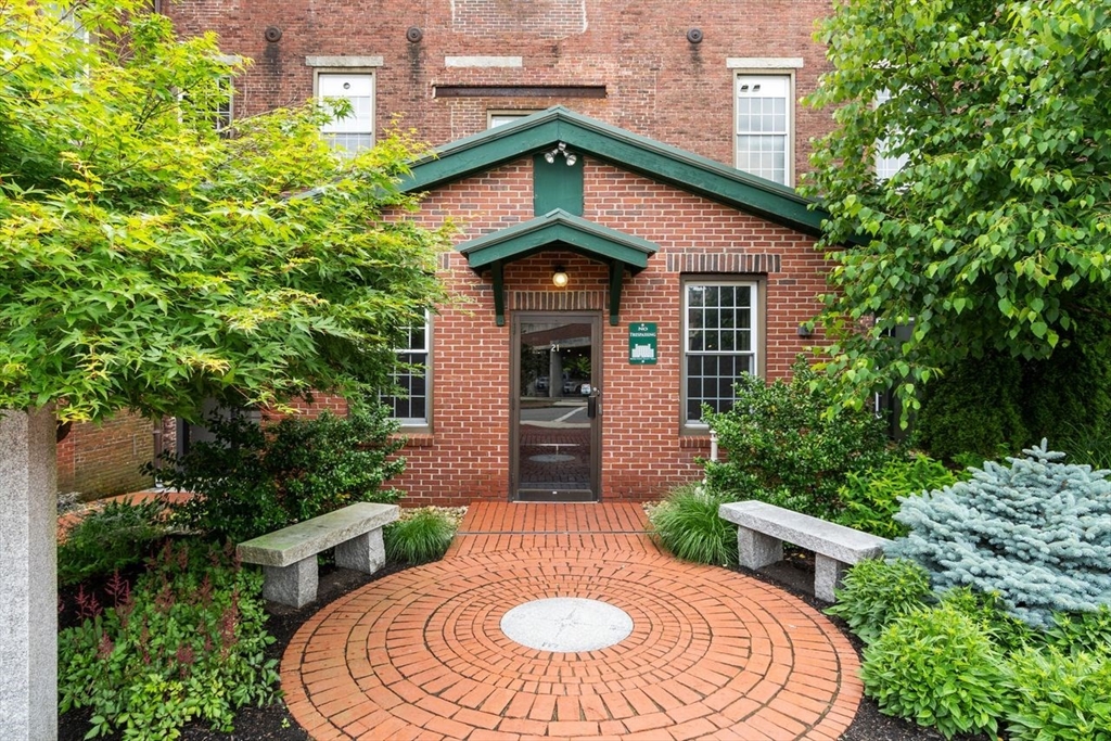 21 Water Street Property Photo 1