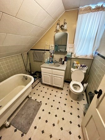 72 West Street Property Photo 8