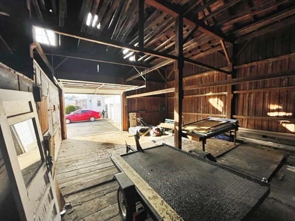 72 West Street Property Photo 14