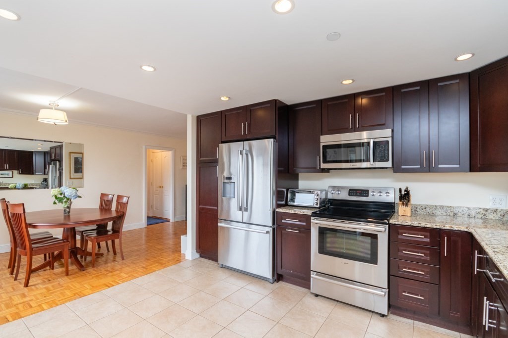 145 Pinckney Street # 632 Property Photo 1
