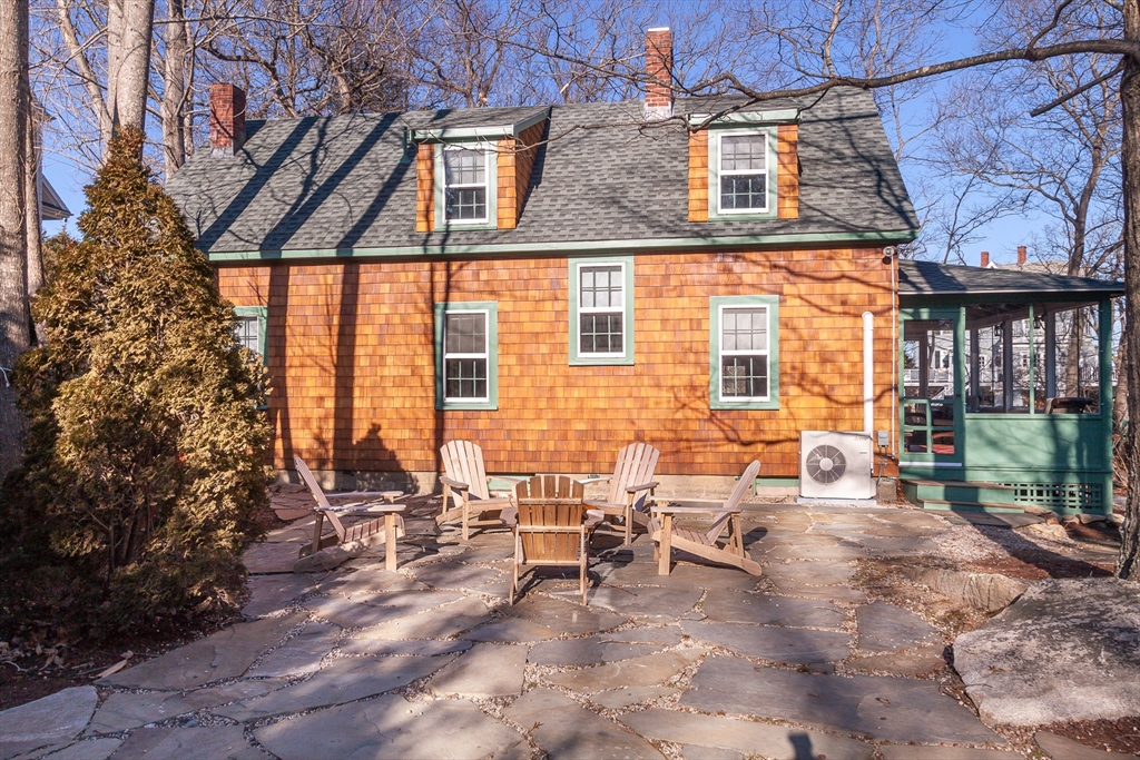 94 Atlantic Property Photo 3