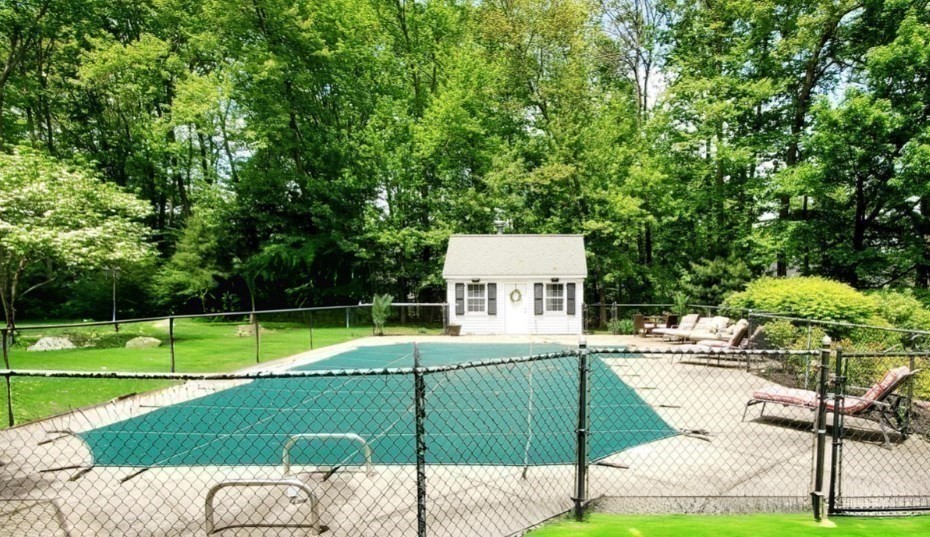 14 High Meadow Cir Property Photo 13
