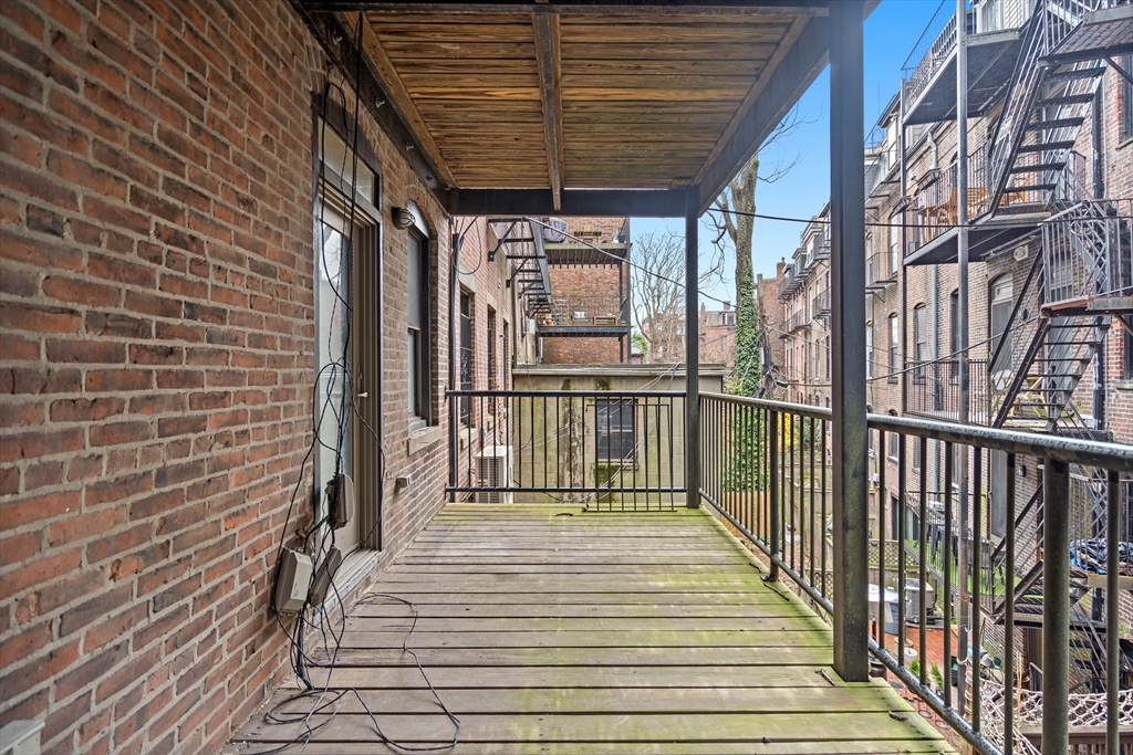 577 Tremont St Property Photo 11