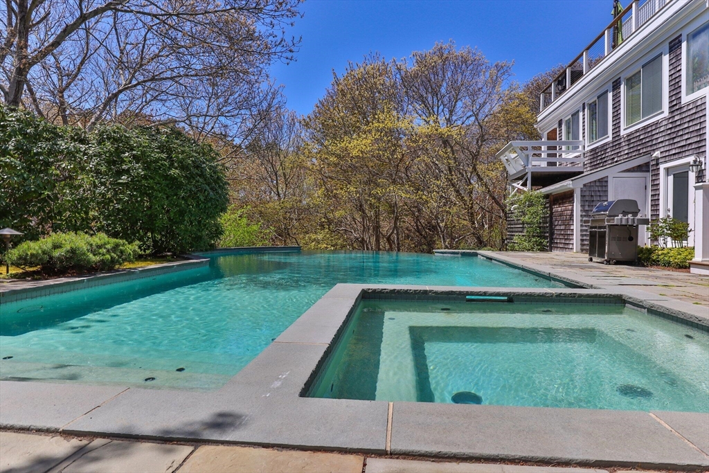 13 Pilgrim Heights Road Property Photo 35