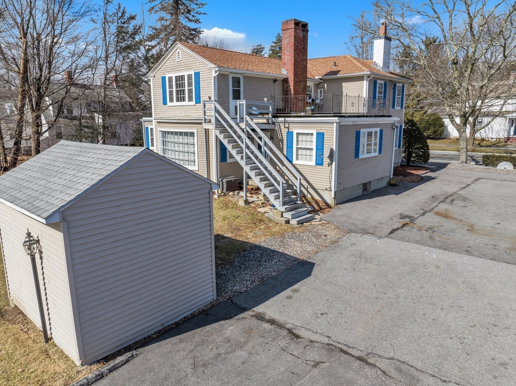 506 Main Property Photo 12