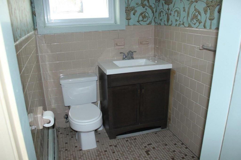 16 Cottage St # 3 Property Photo 10