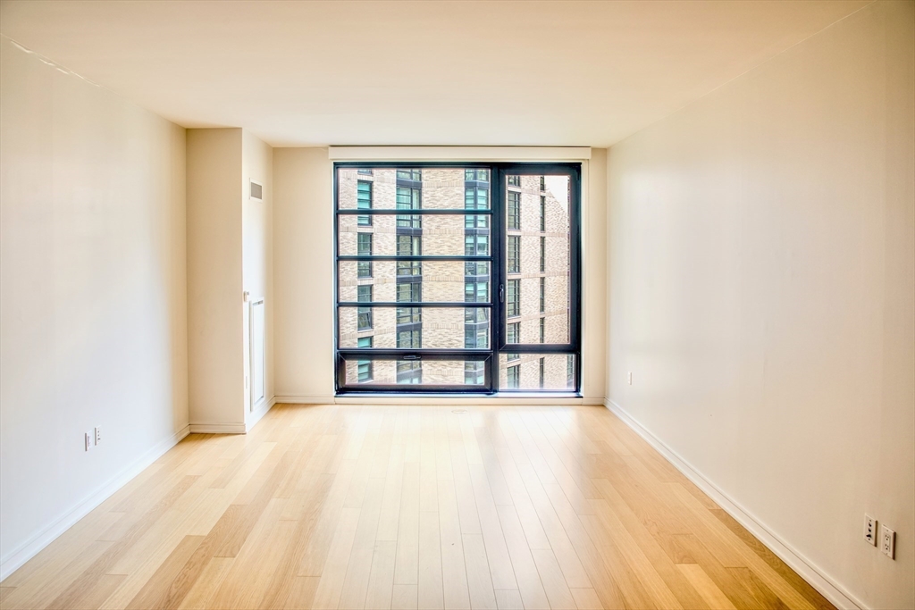 580 Washington St # 6d Property Photo 11