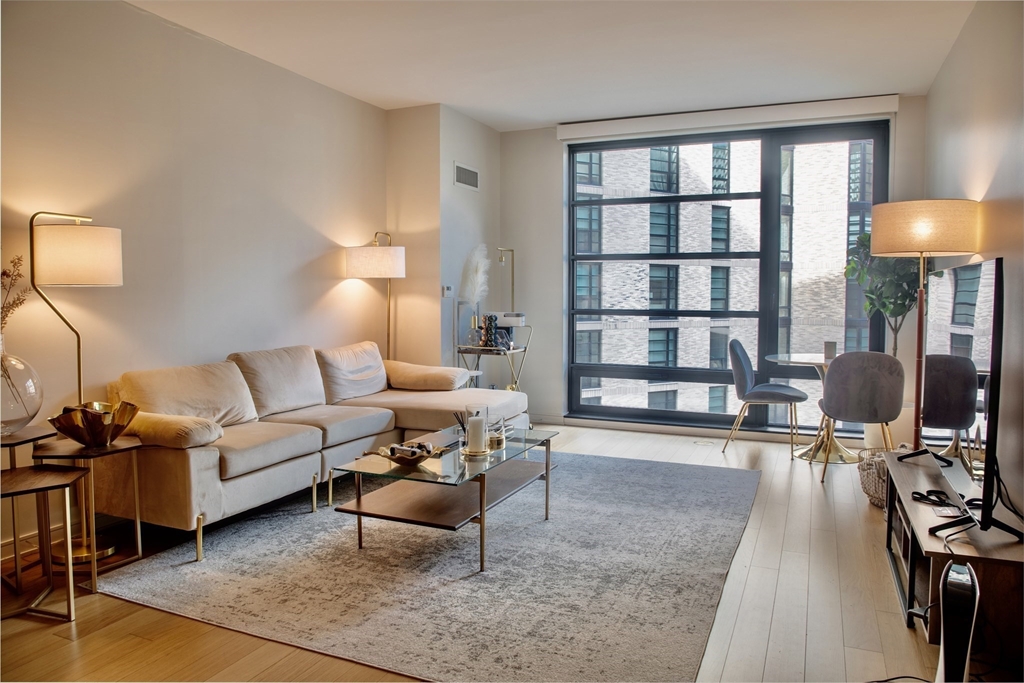 580 Washington St # 6d Property Photo 12