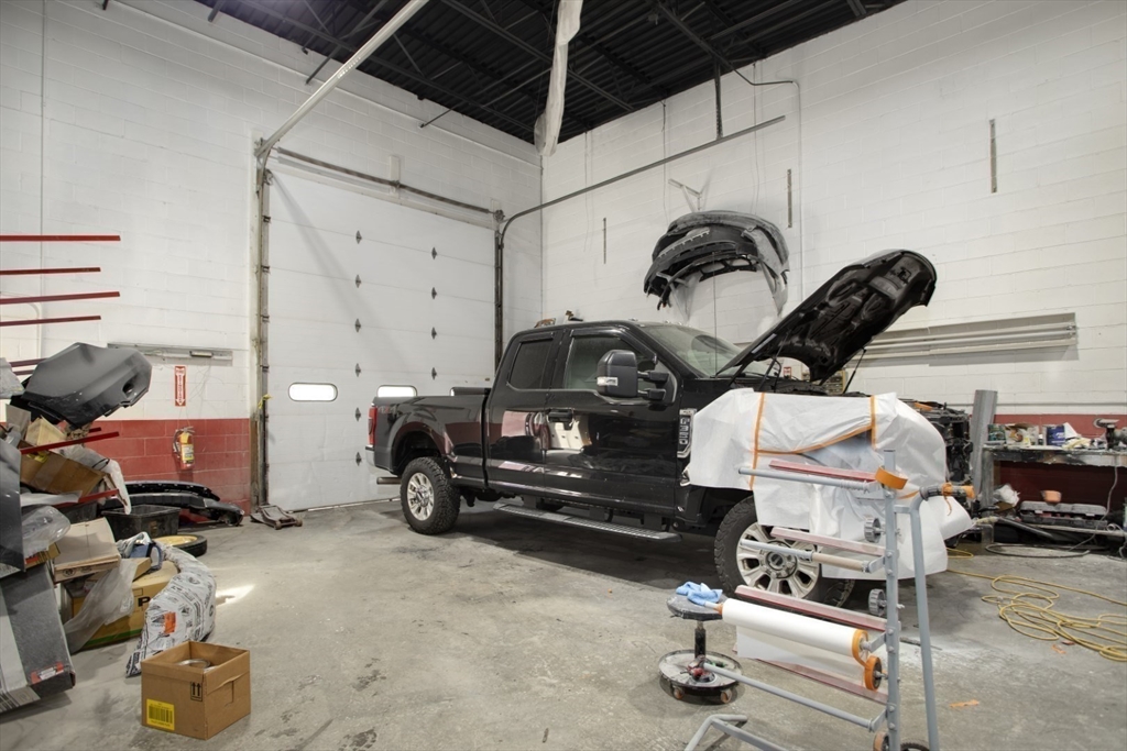 00 Confidential Property Photo 4
