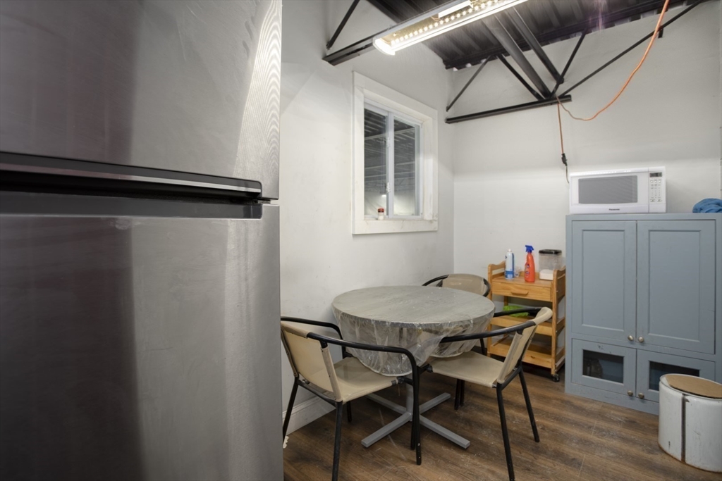 00 Confidential Property Photo 14