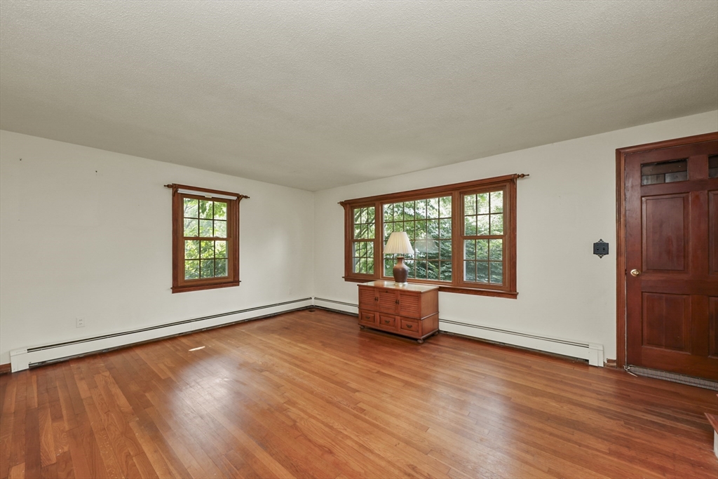 121 Day Street Property Photo 7