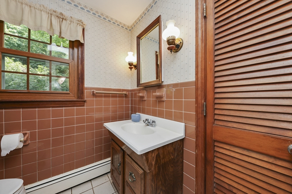 121 Day Street Property Photo 9