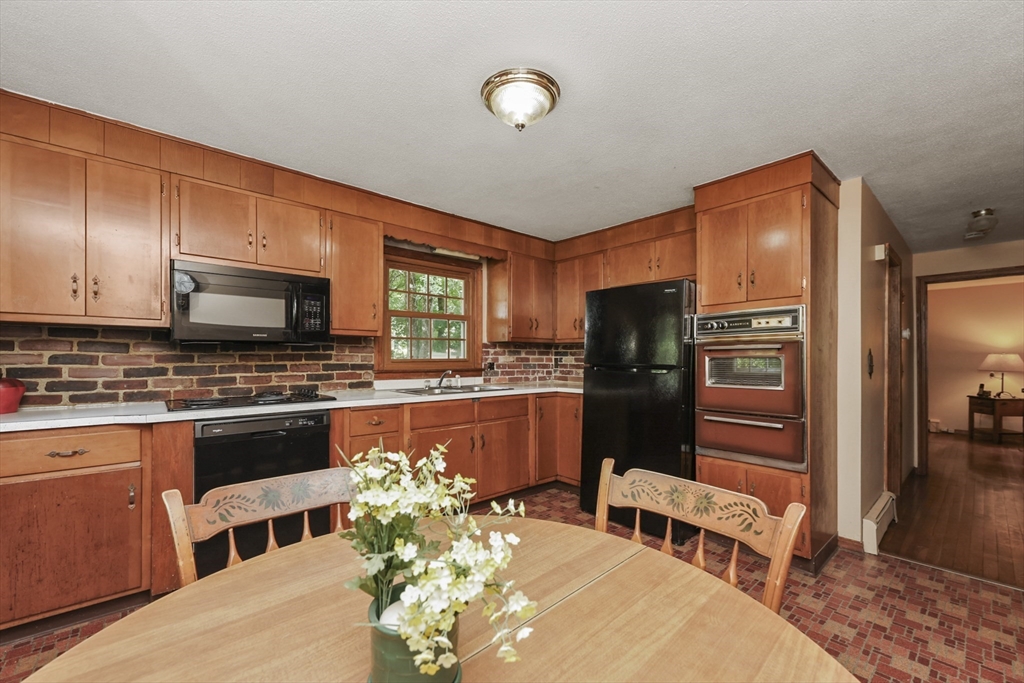 121 Day Street Property Photo 15