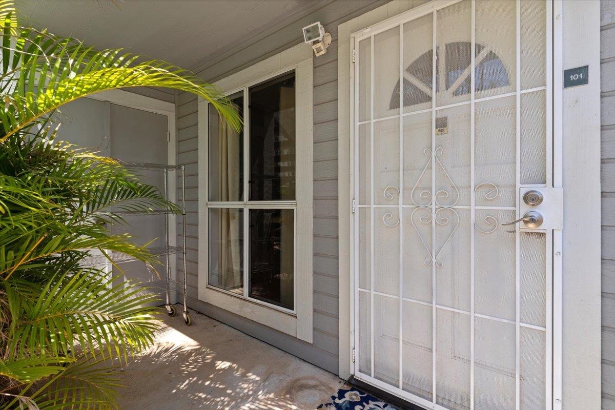 160 Keonekai Rd Property Photo 1