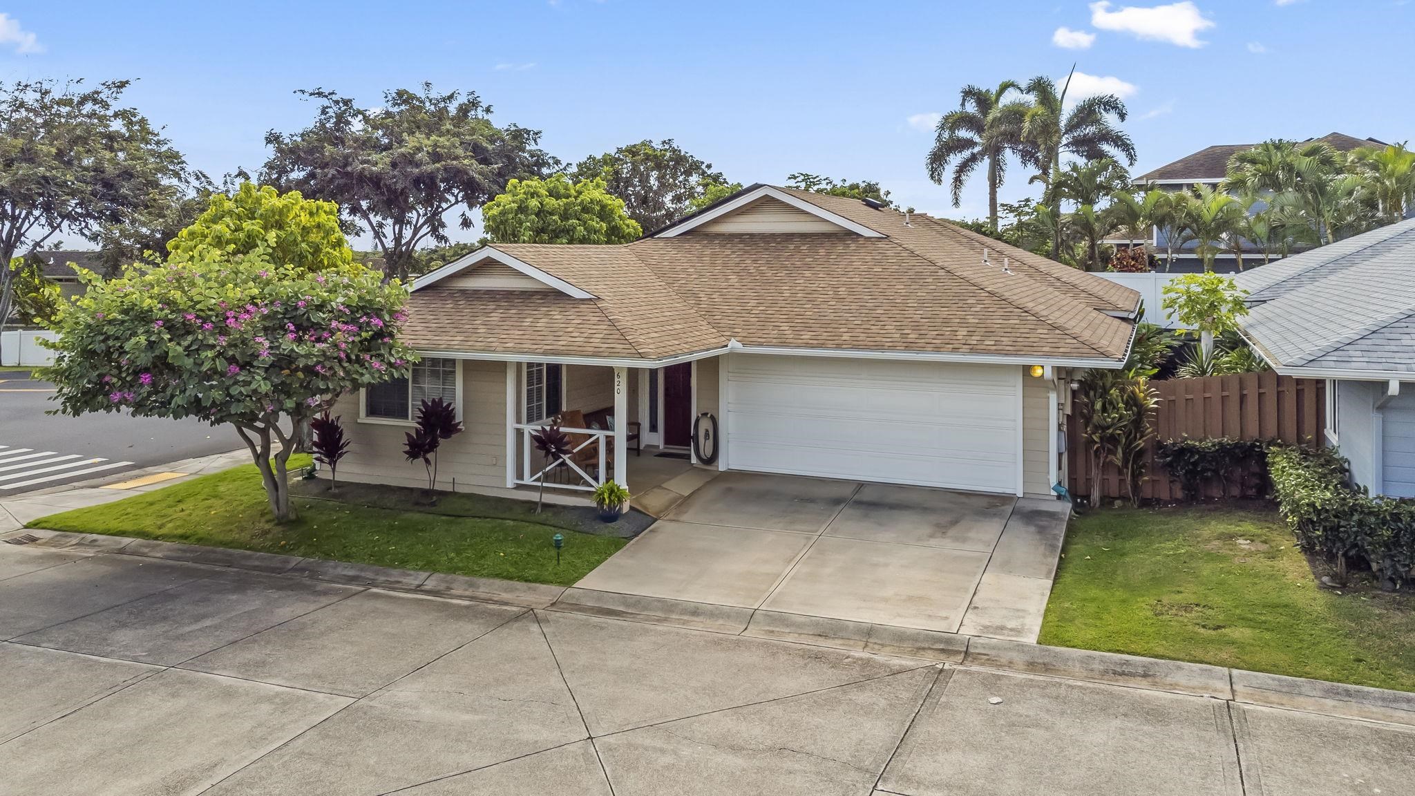 620 Akolea St Property Photo 1