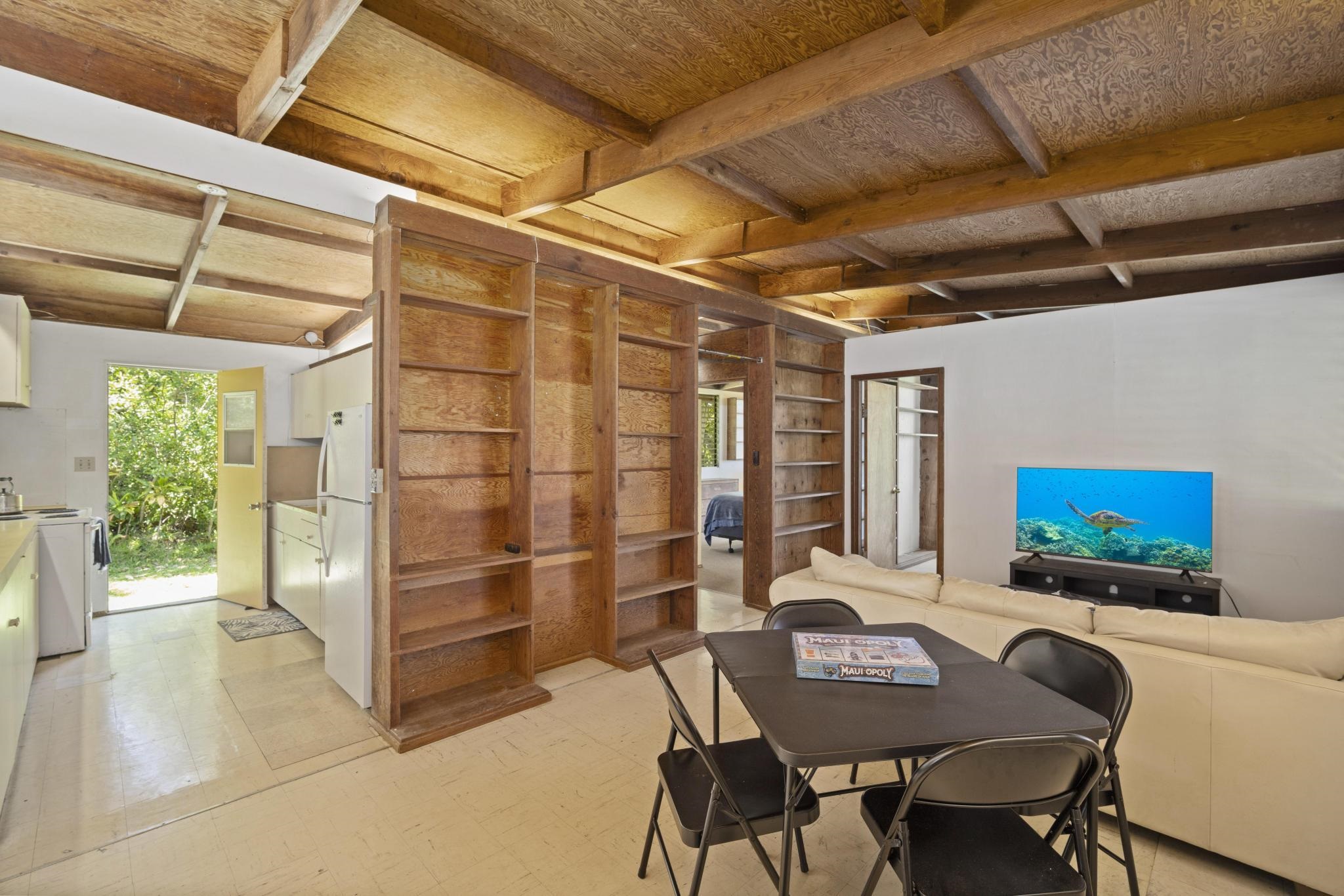 100 E Kuiaha Rd Property Photo 1