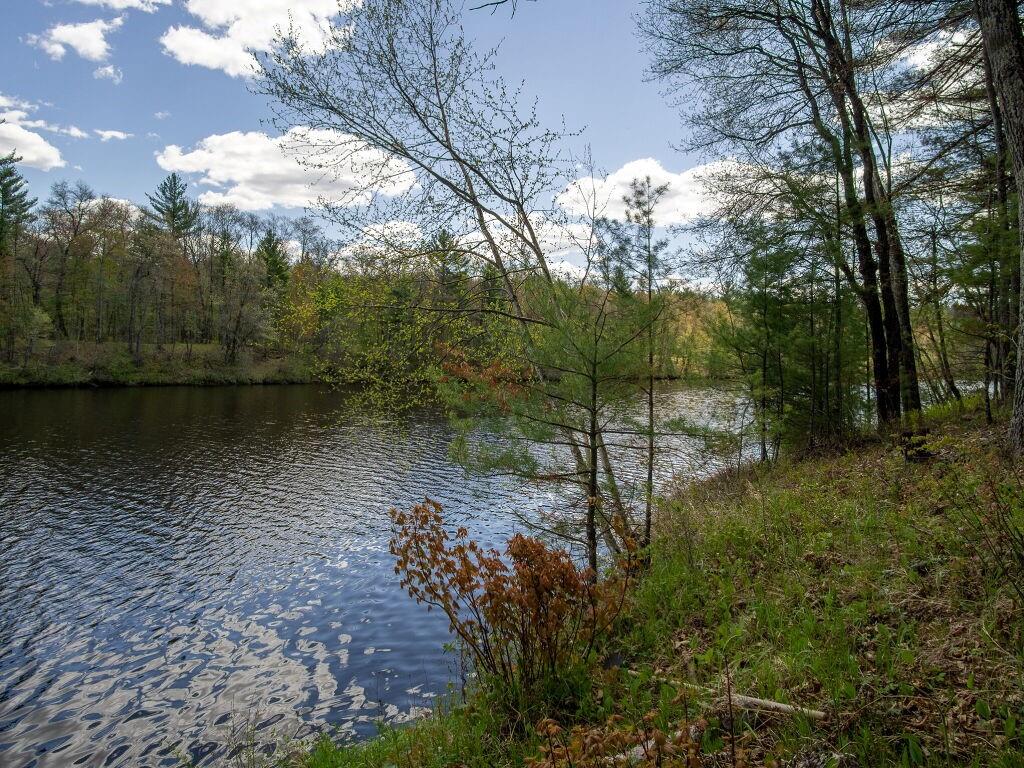 N7206 Waters Edge Road Property Photo 1