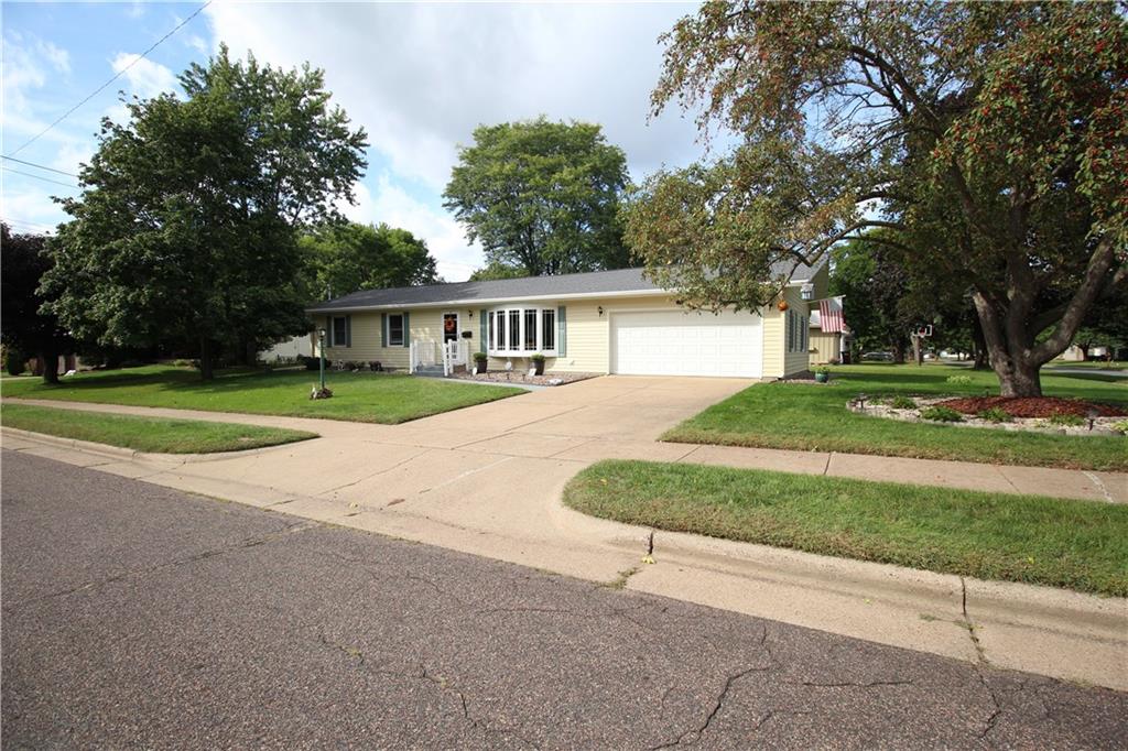 1470 Cummings Avenue Property Photo 1