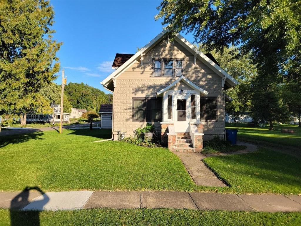 220 Sprague Avenue N Property Photo